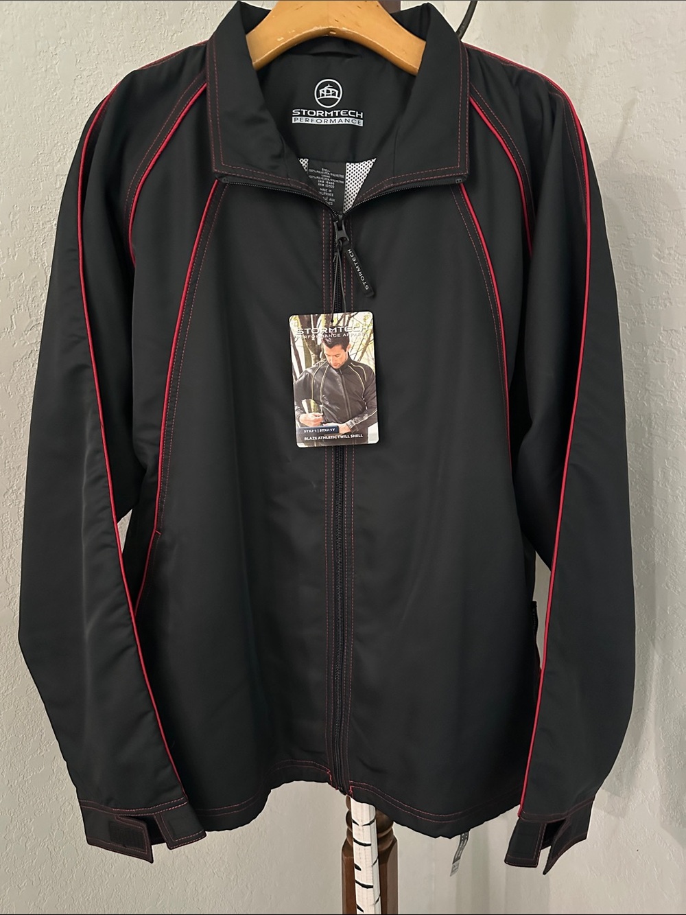 Stormtech Men's Black Lightweight Jacket with Red Piping